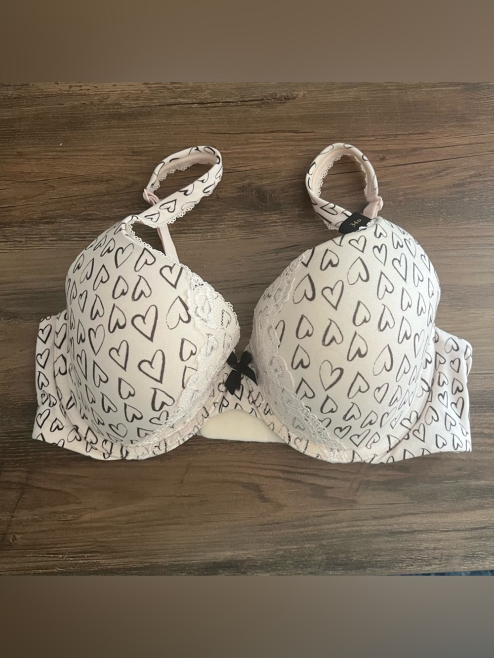 Victoria’s Secret Body Perfect Shape Beige Heart Bra Size 34D NWT